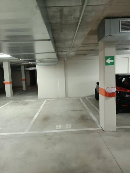 ¡al Lado De La Clinica Oftalmologica Vega! Apartamento Oviedo